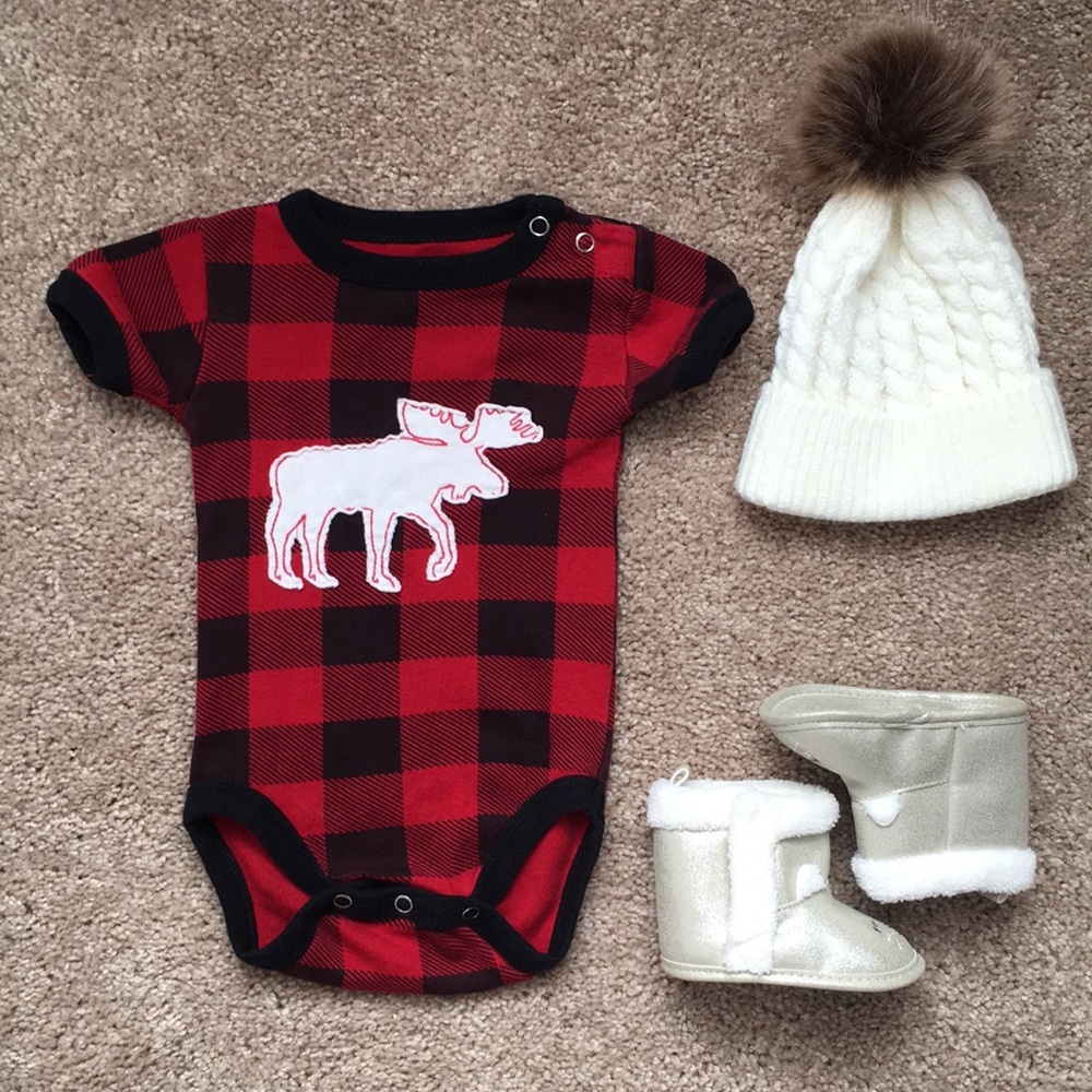 👶🏼2/$12 SALE holiday onesie plaid moose